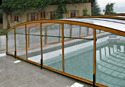 Bazén s prekrytím VENEZIA s imitáciou dreva na hliníkových profiloch